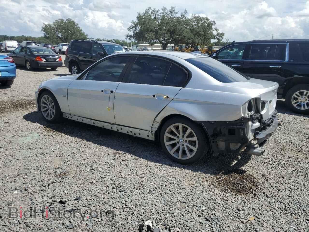 2011 BMW 3 SERIES - VIN: WBAPH7C58BE674584 - Фото 2
