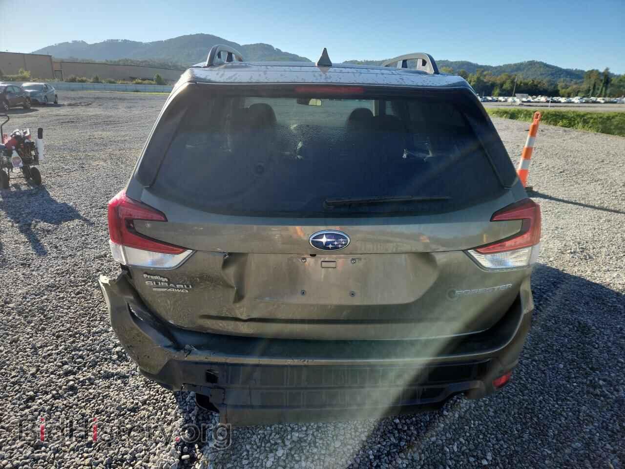 2023 Subaru FORESTER (VIN JF2SKAEC0PH452975) — фото 6 из 15
