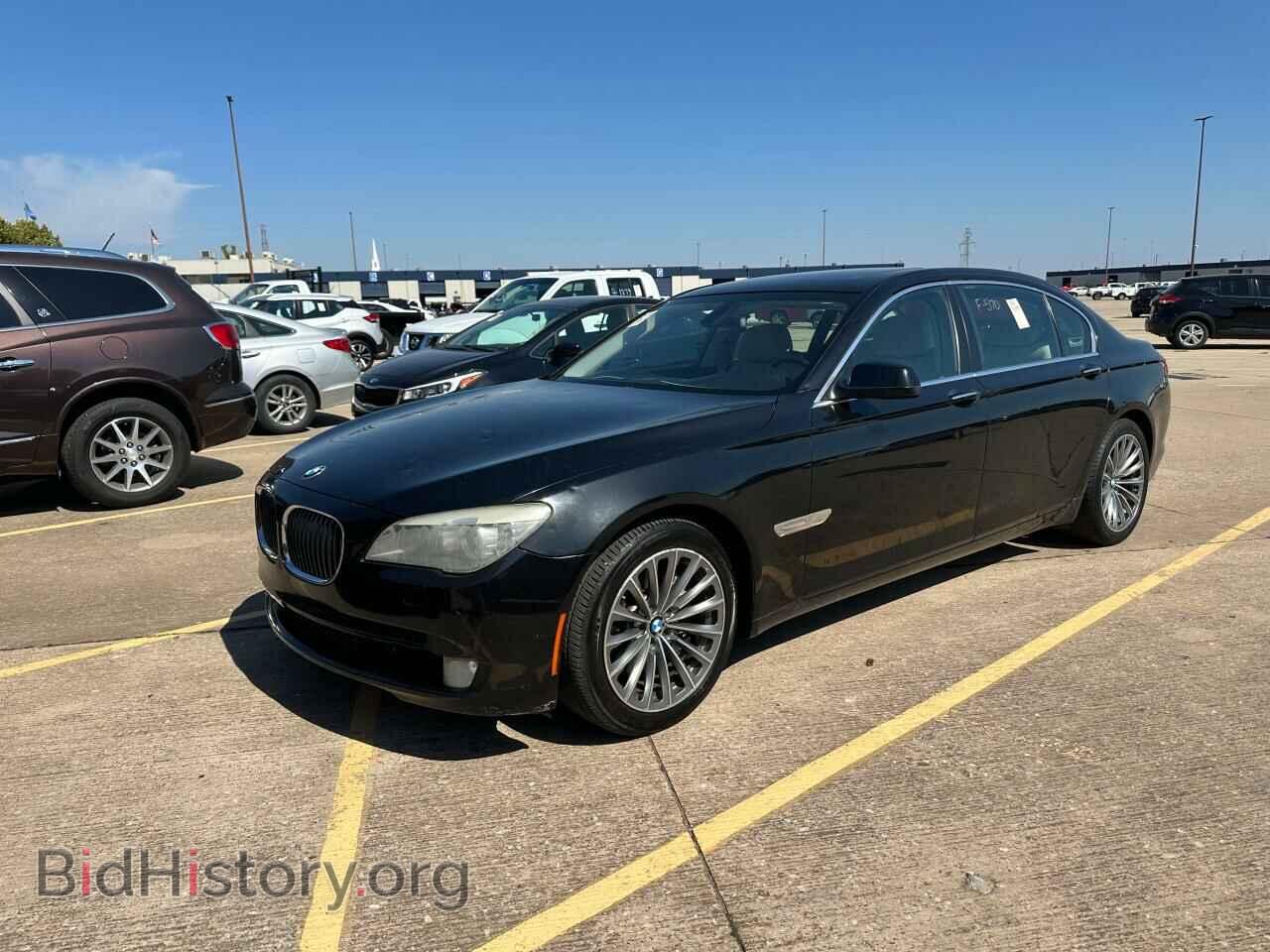 2011 BMW 7 SERIES - VIN: WBAKB4C5XBC575044 - Фото 2