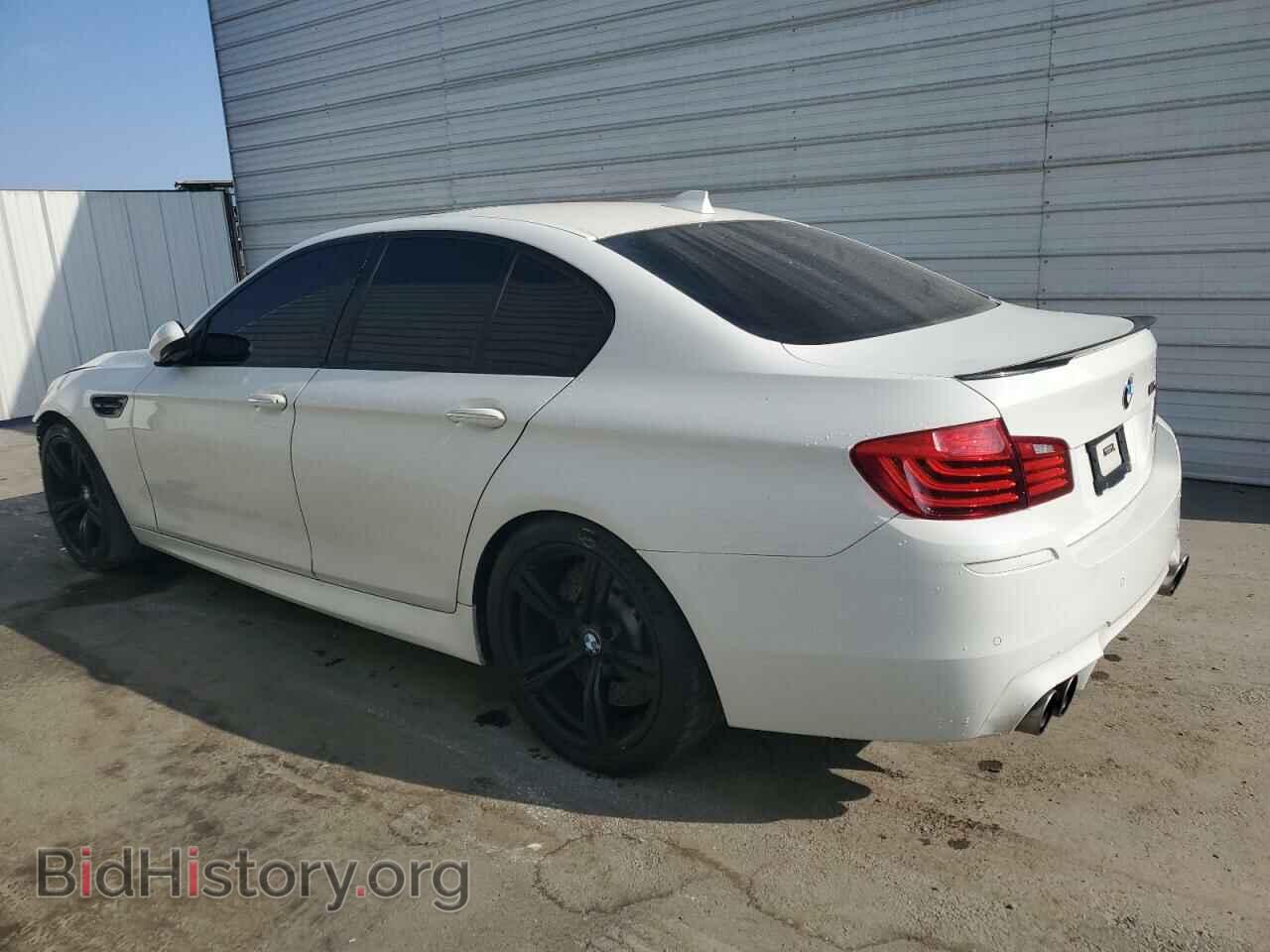 2014 BMW M5 - VIN: WBSFV9C54ED097462 - Photo 2