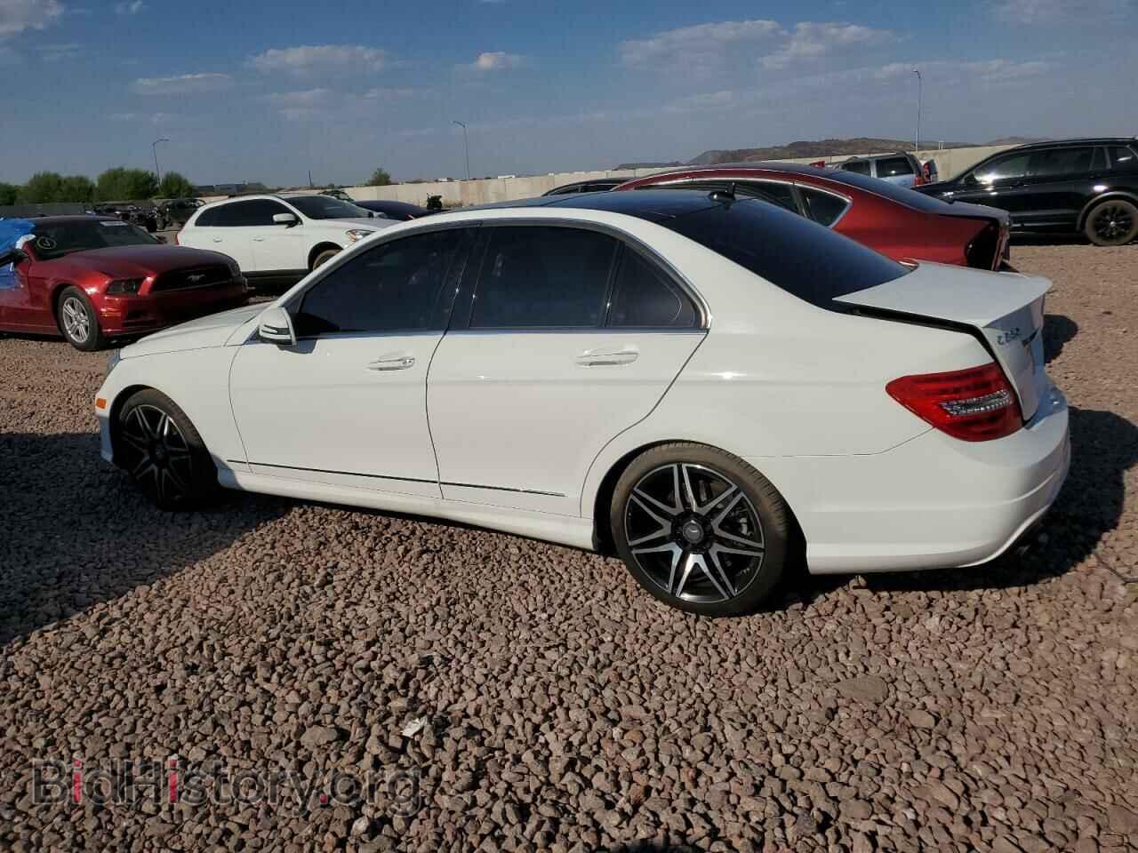 2014 MERCEDES-BENZ C-CLASS - VIN: WDDGF4HB0EA954426 - Фото 2