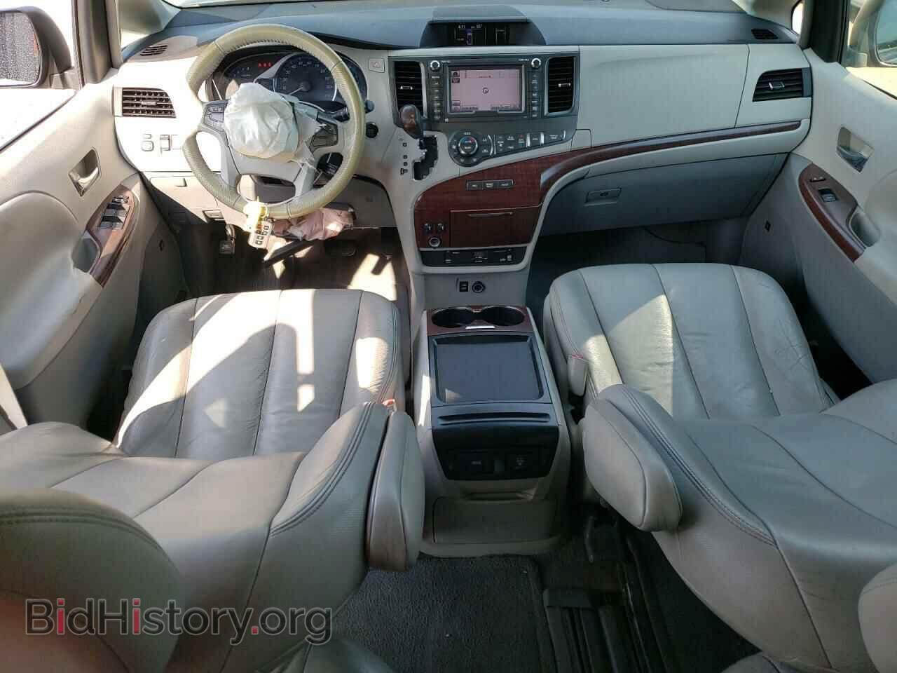 2011 TOYOTA All Models - VIN: 5TDYK3DC1BS001564 - Фото 8
