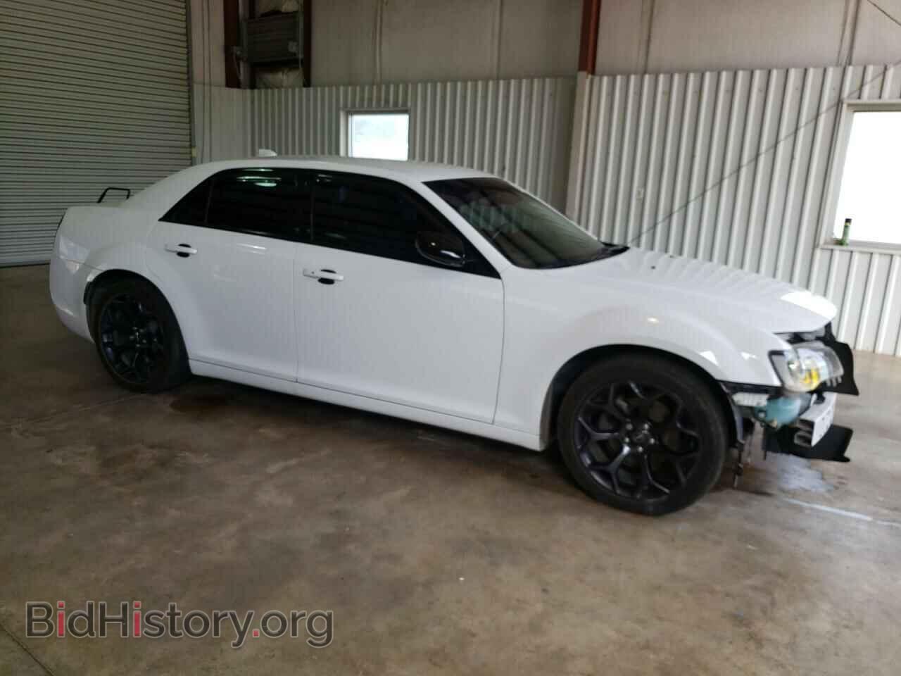 2019 CHRYSLER 300 - VIN: 2C3CCAAG2KH589884 - Фото 4