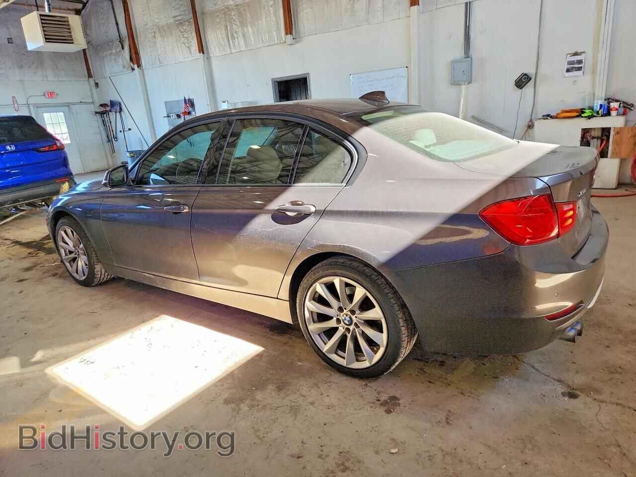 2013 BMW 3 SERIES - VIN: WBA3B3C5XDJ810121 - Фото 2