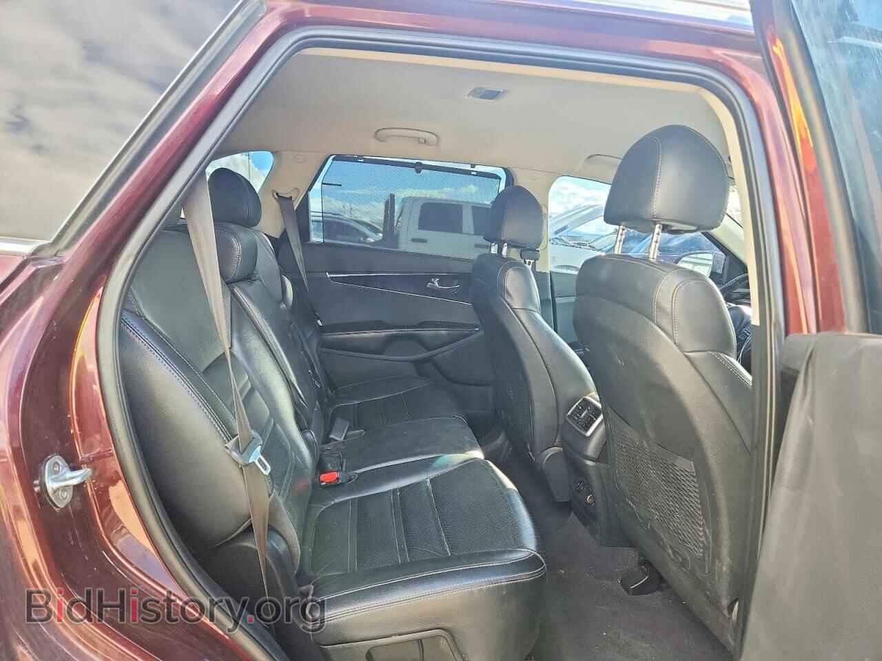 2018 KIA SORENTO - VIN: 5XYPHDA51JG366330 - Photo 11