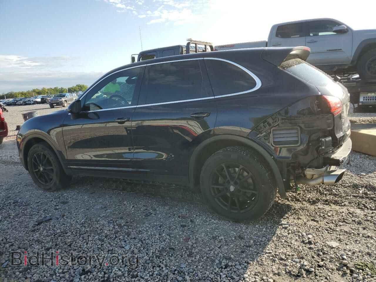 2017 PORSCHE CAYENNE - VIN: WP1AA2A21HKA91470 - Фото 2