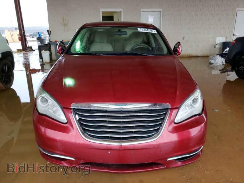 2013 Chrysler 200 (VIN 1C3CCBAB6DN561106) — photo 5 of 12