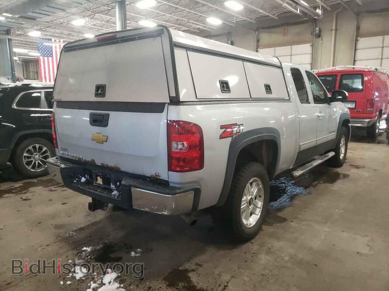 2013 CHEVROLET SILVERADO - VIN: 1GCRKSE75DZ250094 - Фото 4