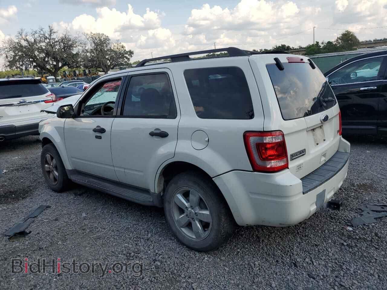 2010 FORD ESCAPE - VIN: 1FMCU0DG5AKB29555 - Фото 2