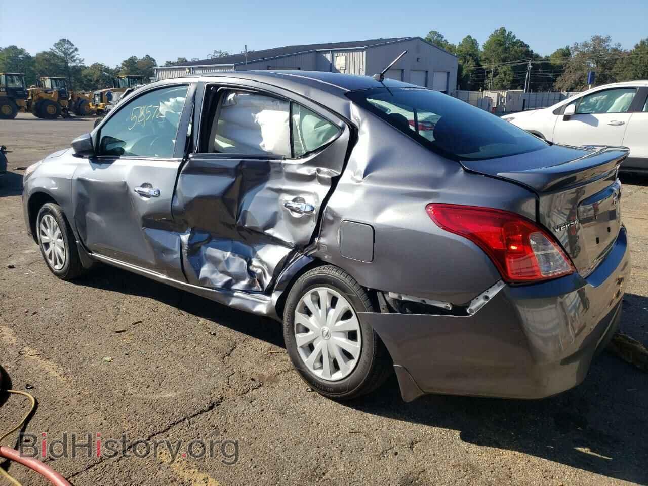 2019 NISSAN VERSA - VIN: 3N1CN7AP3KL818608 - Фото 2