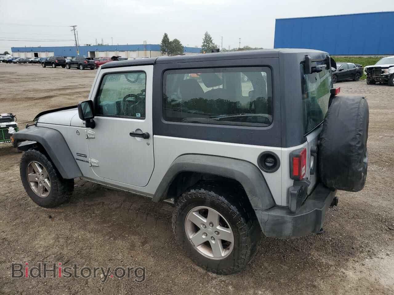 2011 JEEP WRANGLER - VIN: 1J4AA2D12BL634728 - Фото 2