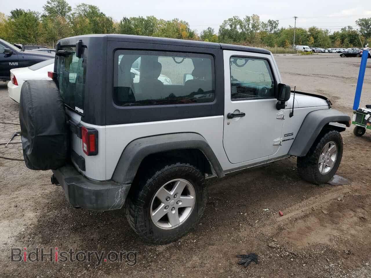 2011 JEEP WRANGLER - VIN: 1J4AA2D12BL634728 - Фото 3