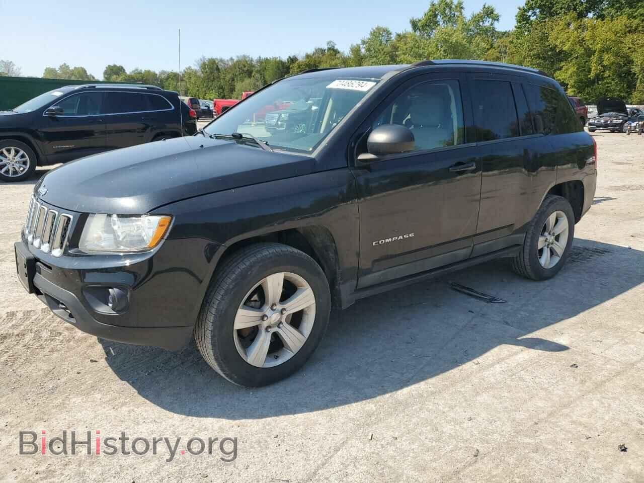 Photo 1J4NF1FB2BD226159 - JEEP COMPASS 2011