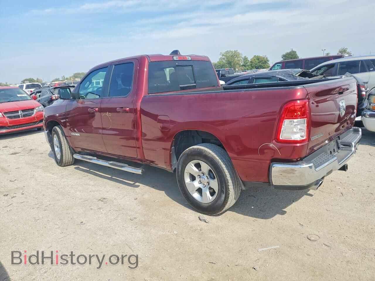2021 RAM 1500 - VIN: 1C6SRFBT3MN696247 - Фото 2
