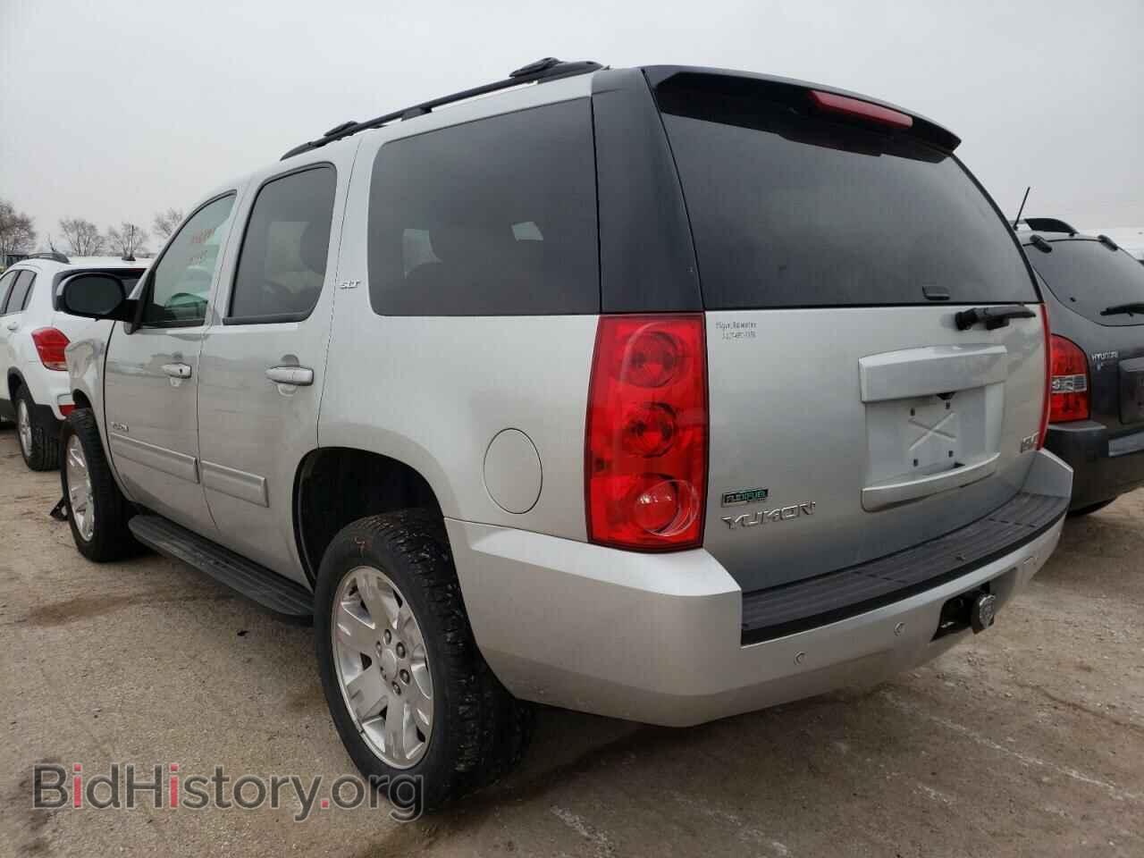 2011 GMC YUKON - VIN: 1GKS2CE03BR162821 - Фото 2