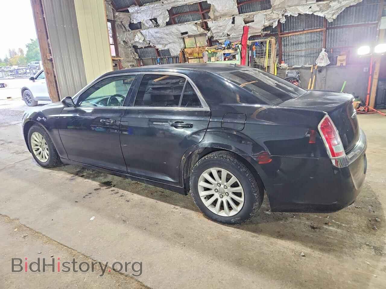 2014 CHRYSLER 300 - VIN: 2C3CCAAG1EH255429 - Фото 2