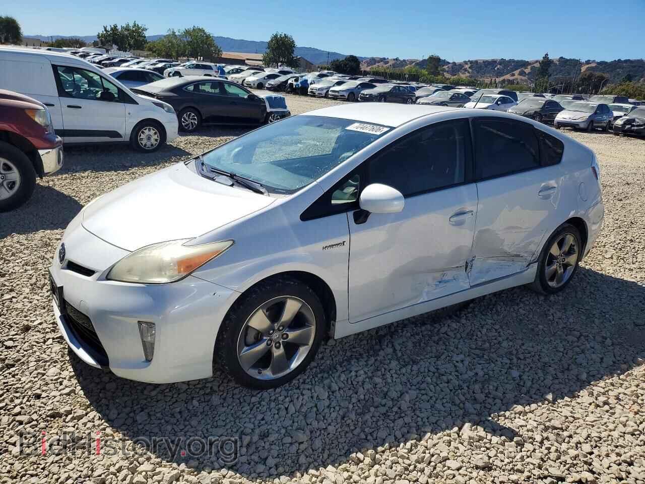 Фотография JTDKN3DU2D5611553 - TOYOTA PRIUS 2013