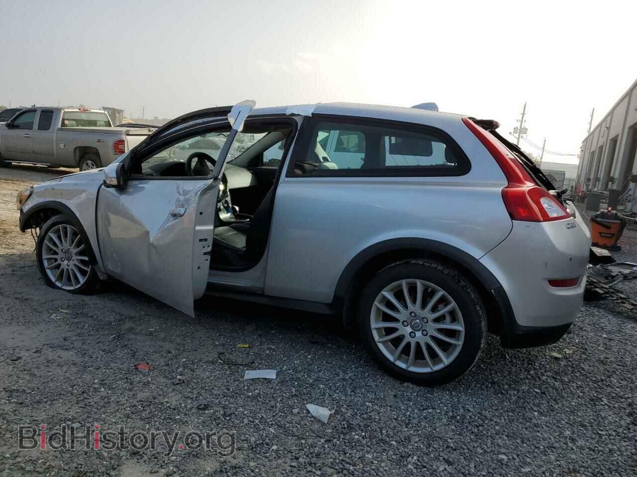 2011 VOLVO C30 - VIN: YV1672MKXB2221152 - Фото 2