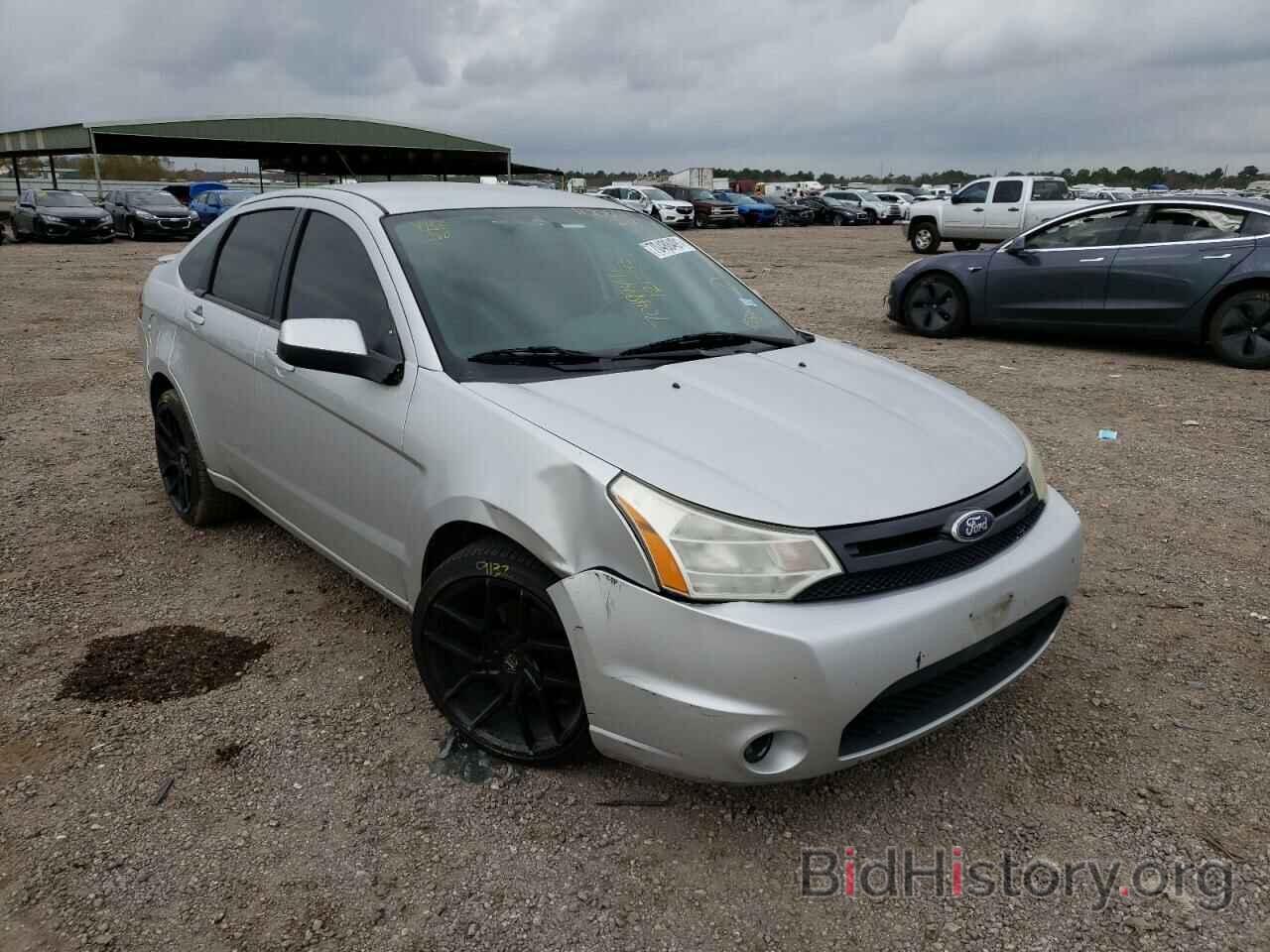 Photo 1FAHP3GN0BW121585 - FORD FOCUS 2011