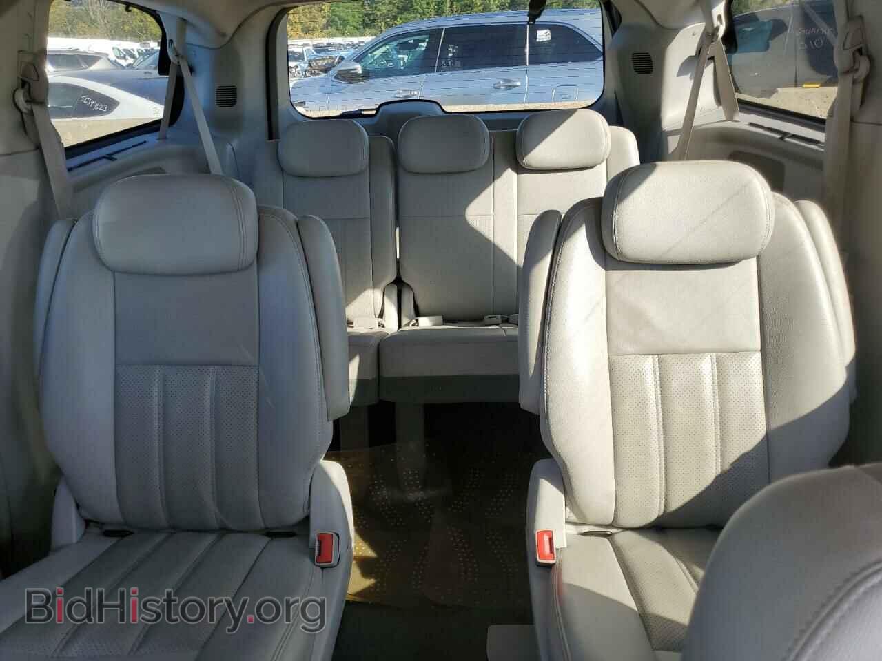 2009 CHRYSLER MINIVAN - VIN: 2A8HR54199R642396 - Фото 10