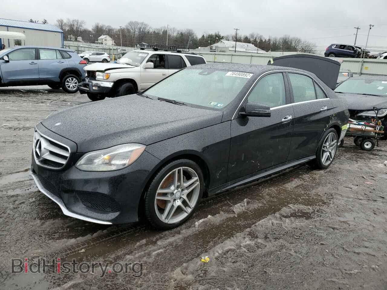 Photo WDDHF8JB2EA989135 - MERCEDES-BENZ E-CLASS 2014