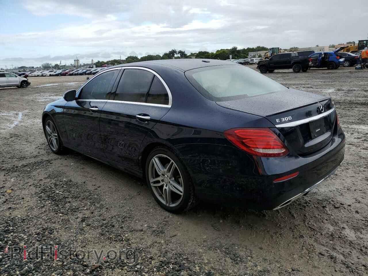 2017 MERCEDES-BENZ E-CLASS - VIN: WDDZF4KB9HA191635 - Фото 2