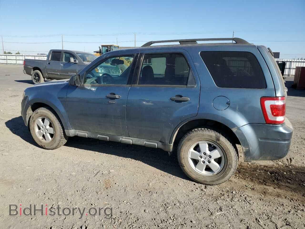 2011 FORD ESCAPE - VIN: 1FMCU0D70BKB59676 - Фото 2