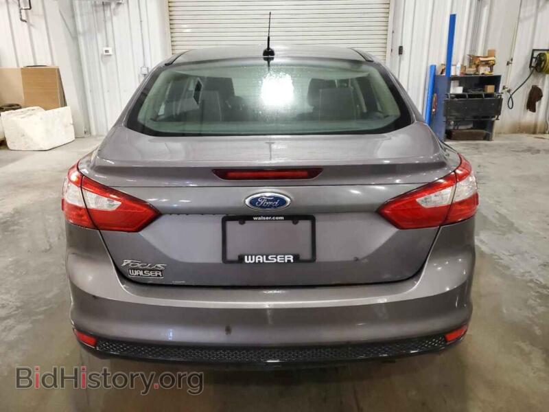 2012 Ford FOCUS (VIN 1FAHP3E2XCL131214) — фото 6 из 12