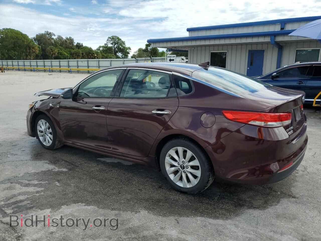 2017 KIA OPTIMA - VIN: 5XXGU4L37HG153467 - Фото 2