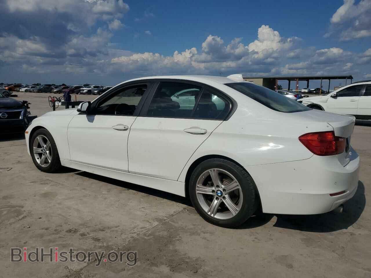 2015 BMW 3 SERIES - VIN: WBA3B1G54FNT07758 - Фото 2