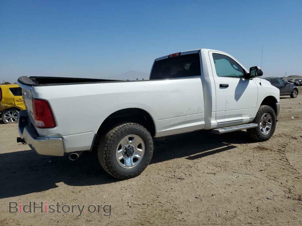 2018 RAM All Models - VIN: 3C6MR5AL3JG412009 - Фото 3