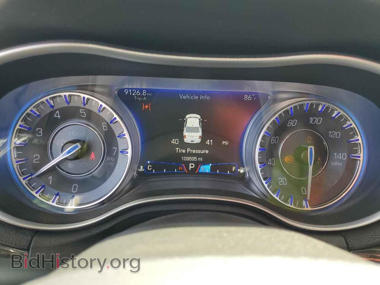 2016 CHRYSLER 300 - VIN: 2C3CCAEG2GH320494 - Фото 9