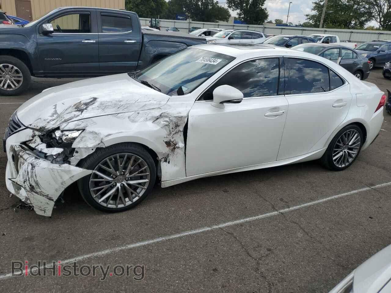 Photo JTHBA1D22G5019846 - LEXUS IS 2016