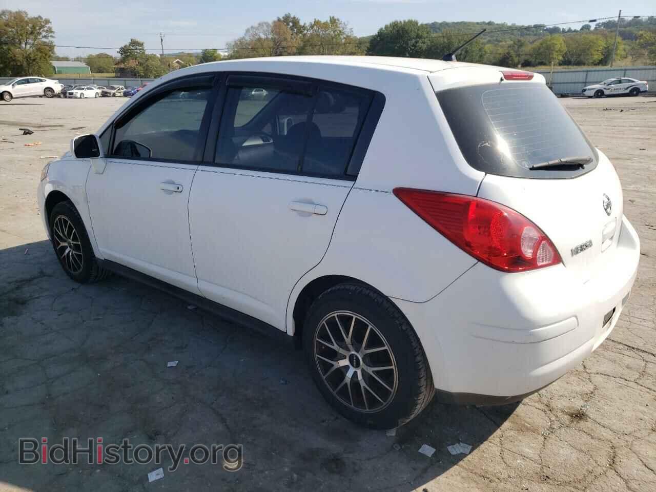 2009 NISSAN VERSA - VIN: 3N1BC13E09L420907 - Фото 2