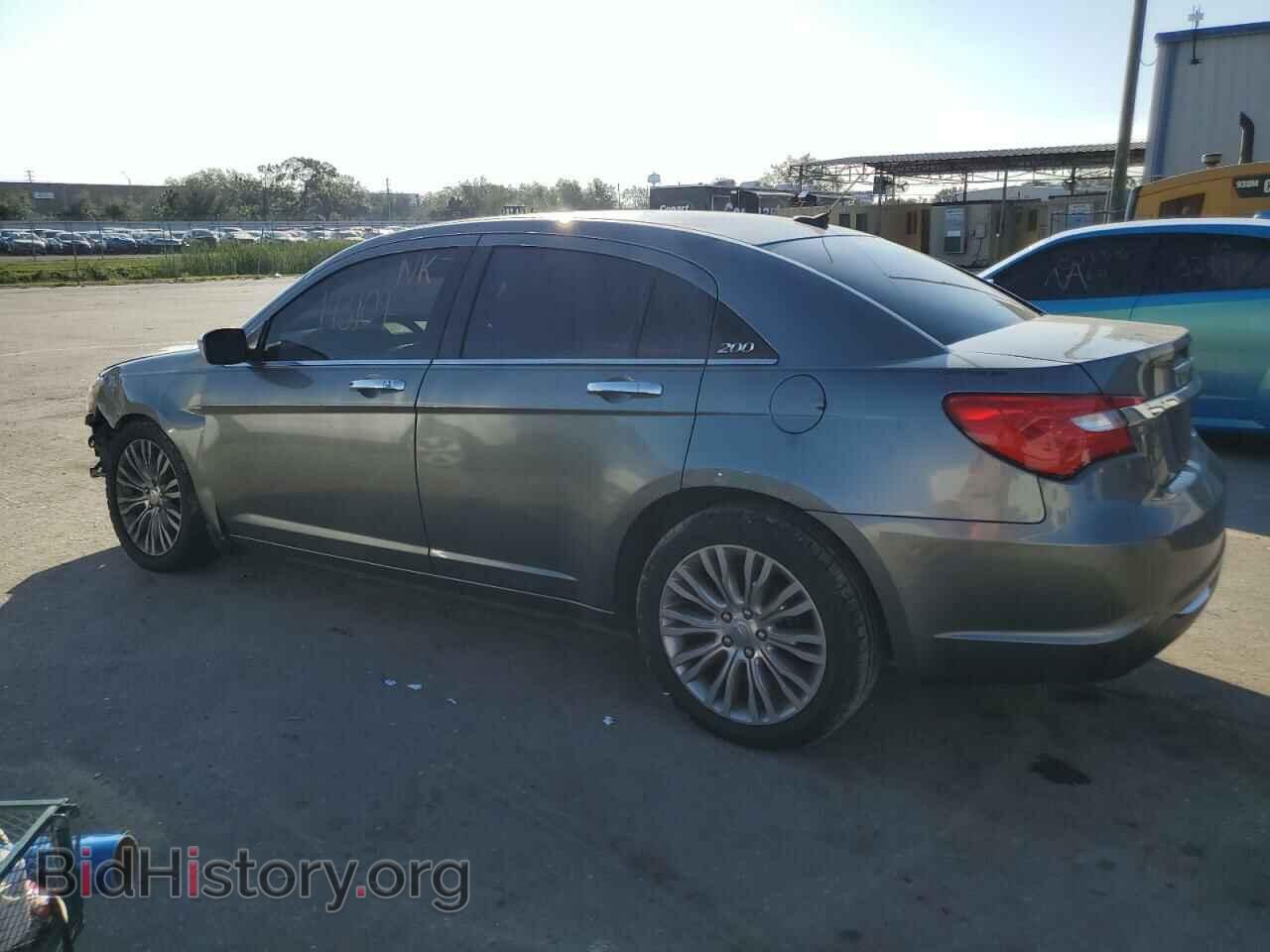 2013 CHRYSLER 200 - VIN: 1C3CCBCGXDN595946 - Фото 2