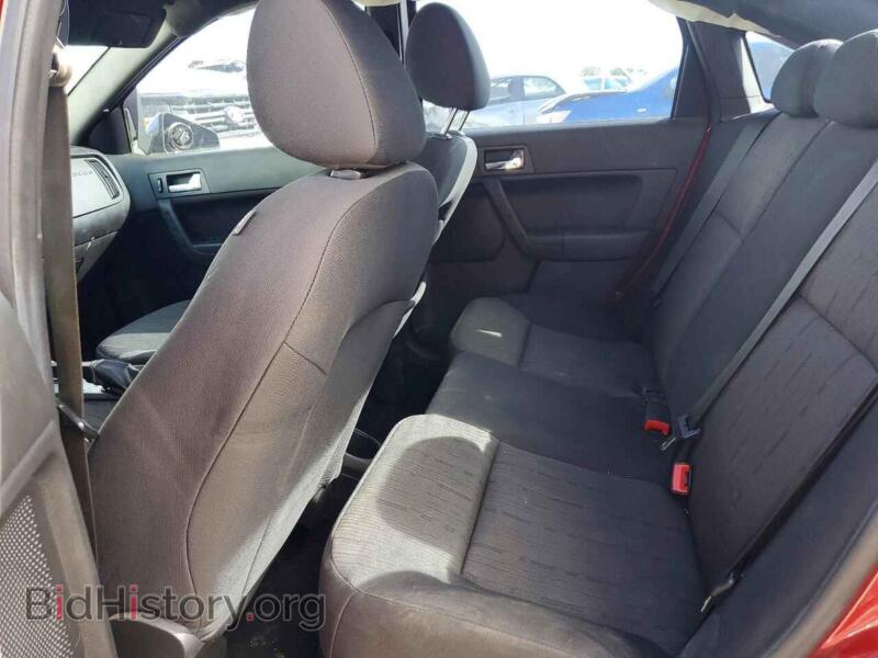 2011 Ford FOCUS (VIN 1FAHP3FN2BW191297) — photo 10 of 12