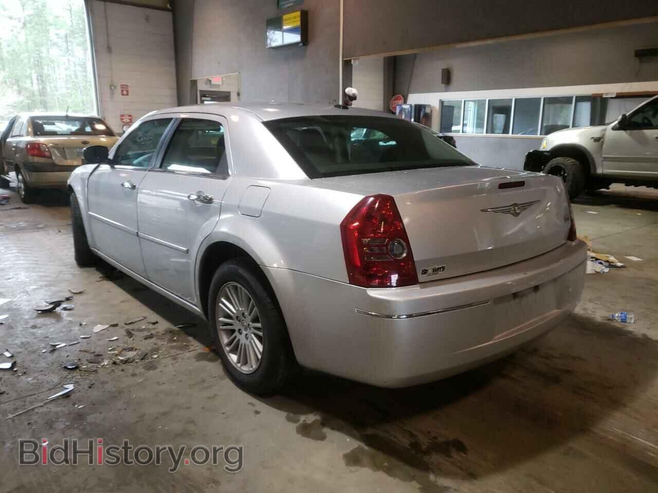 2010 CHRYSLER 300 - VIN: 2C3CA5CV5AH201523 - Фото 3