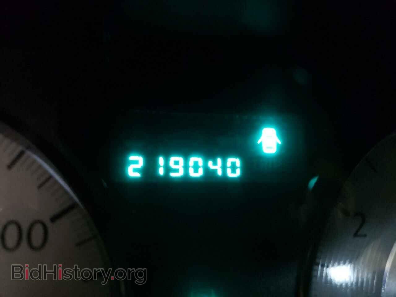 2010 CHRYSLER 300 - VIN: 2C3CA5CV5AH201523 - Фото 8