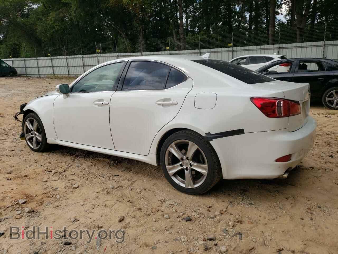 2011 LEXUS IS - VIN: JTHBF5C24B5142292 - Photo 2