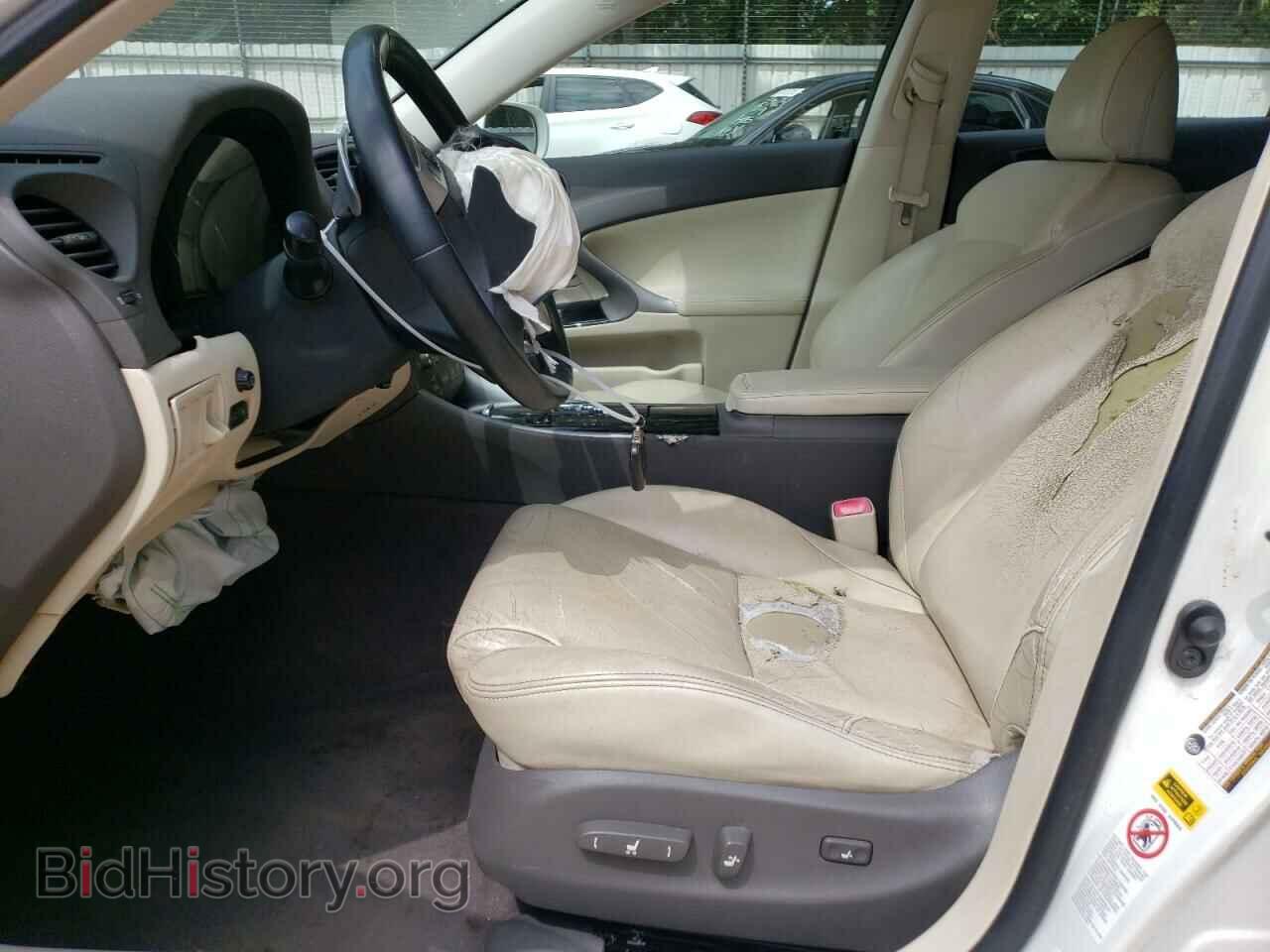 2011 LEXUS IS - VIN: JTHBF5C24B5142292 - Photo 7