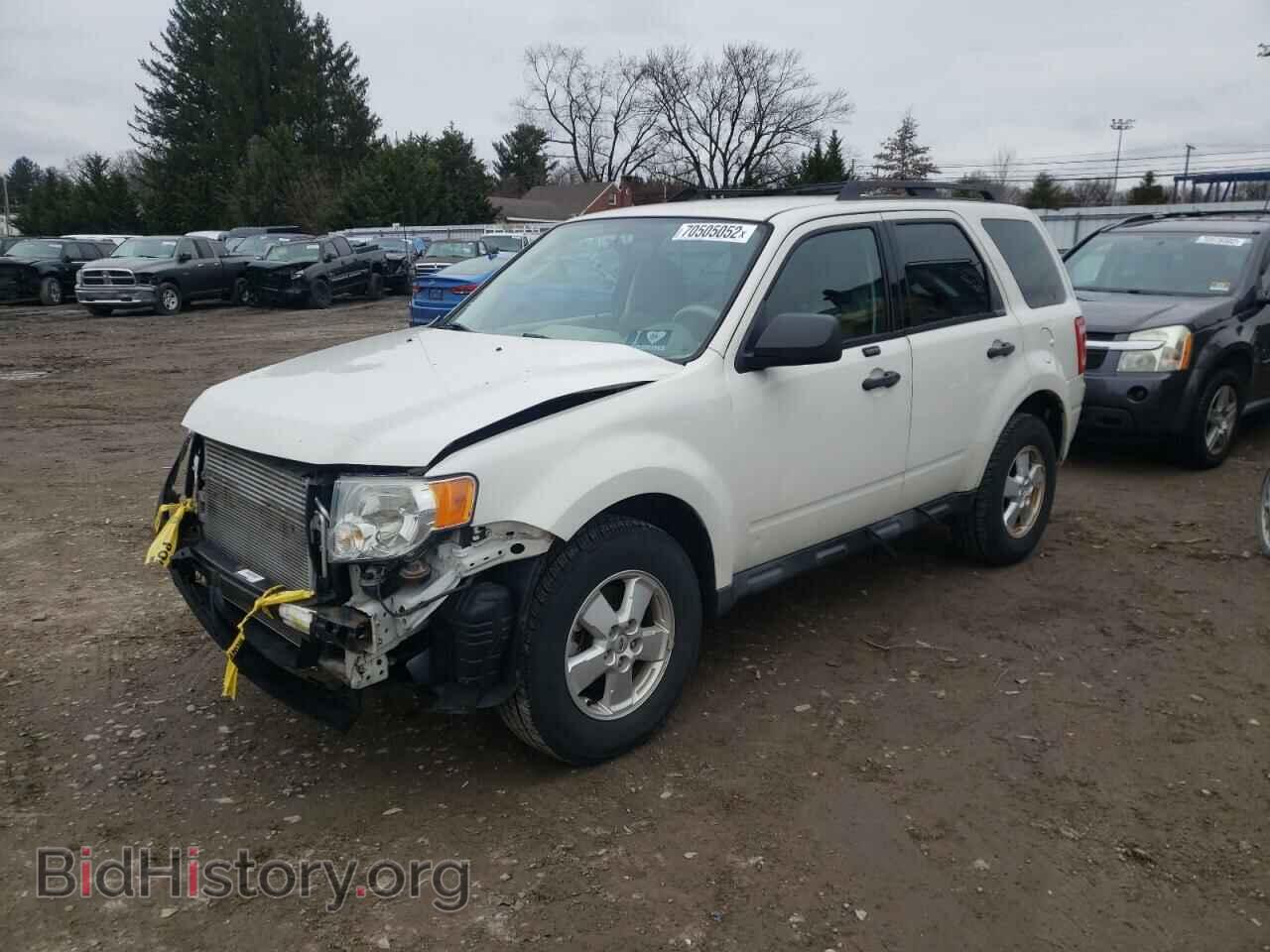 Photo 1FMCU0C74BKC48541 - FORD ESCAPE 2011
