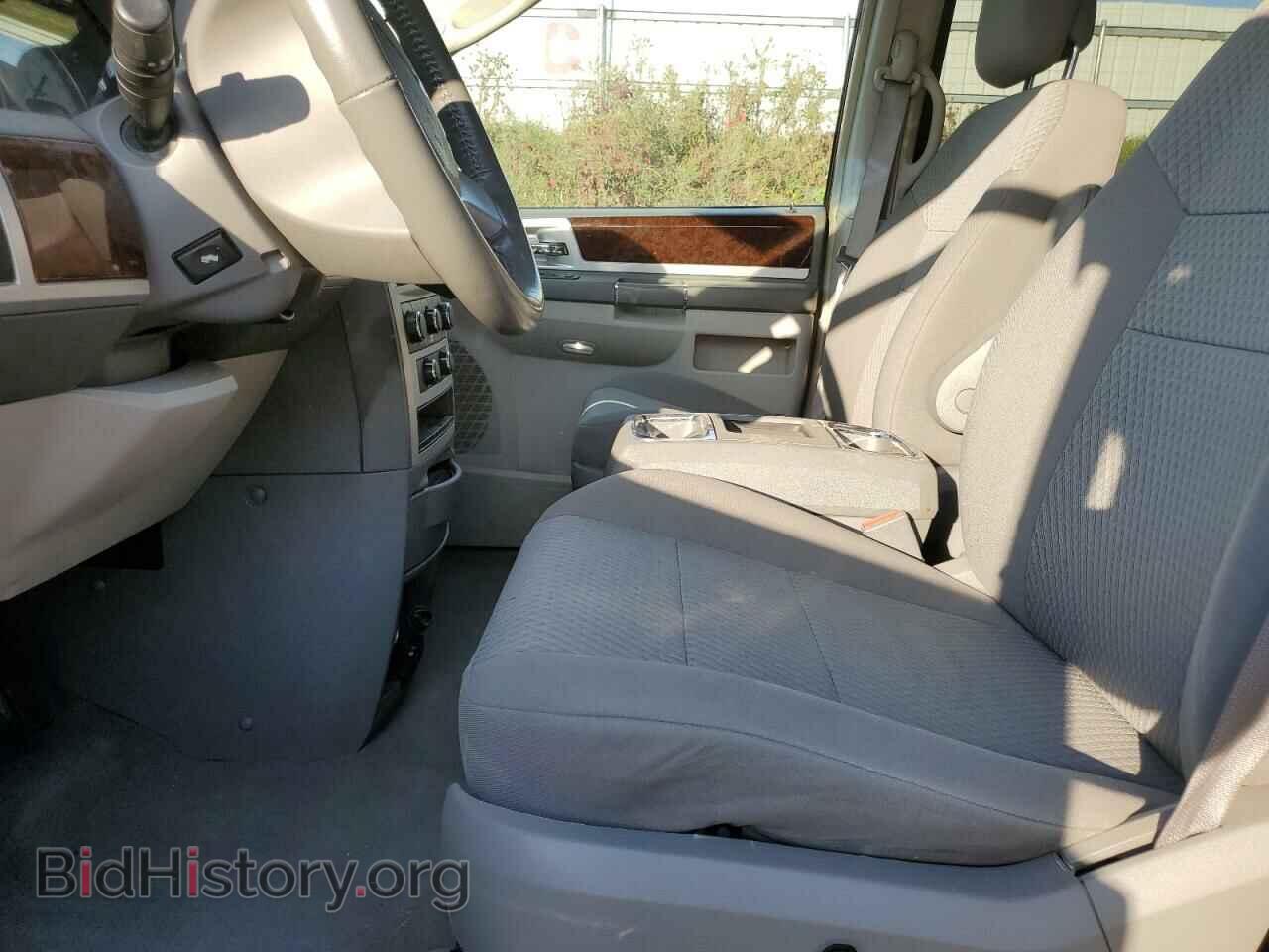 2010 CHRYSLER MINIVAN - VIN: 2A4RR5D14AR380801 - Photo 7