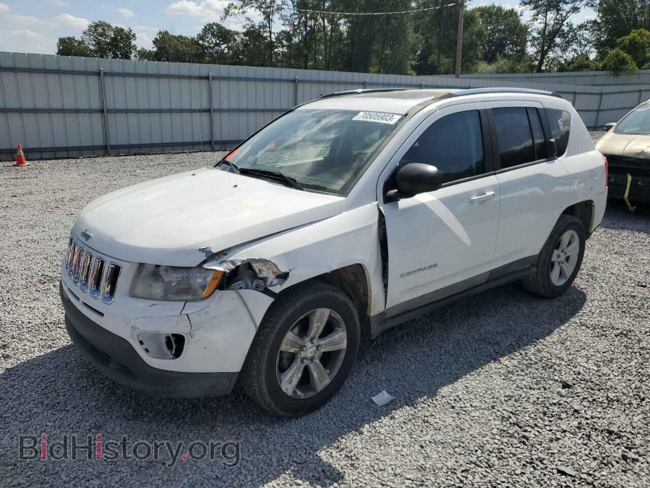 Photo 1J4NT1FB2BD138009 - JEEP COMPASS 2011