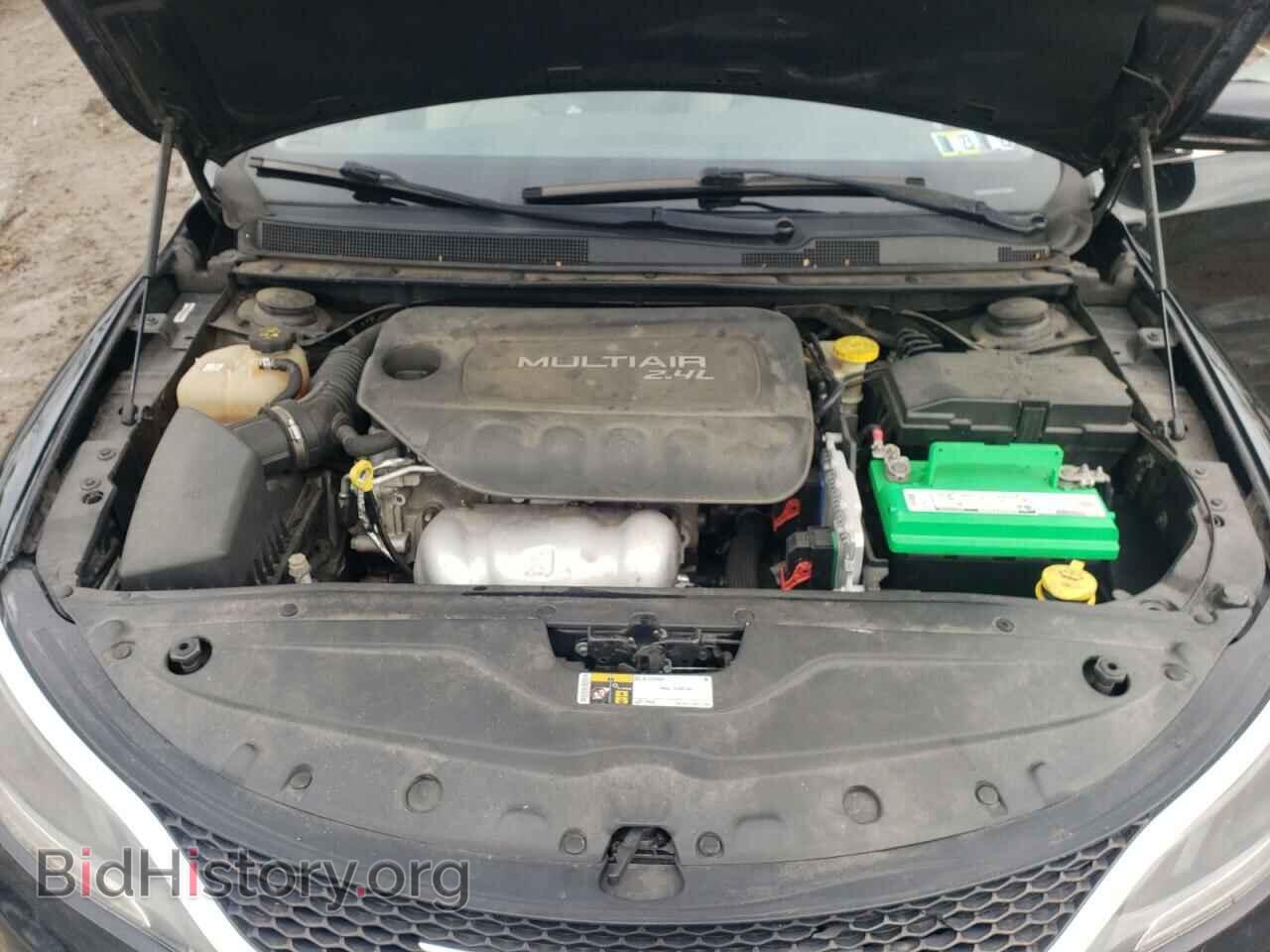 2016 CHRYSLER 200 - VIN: 1C3CCCAB8GN129949 - Фото 11