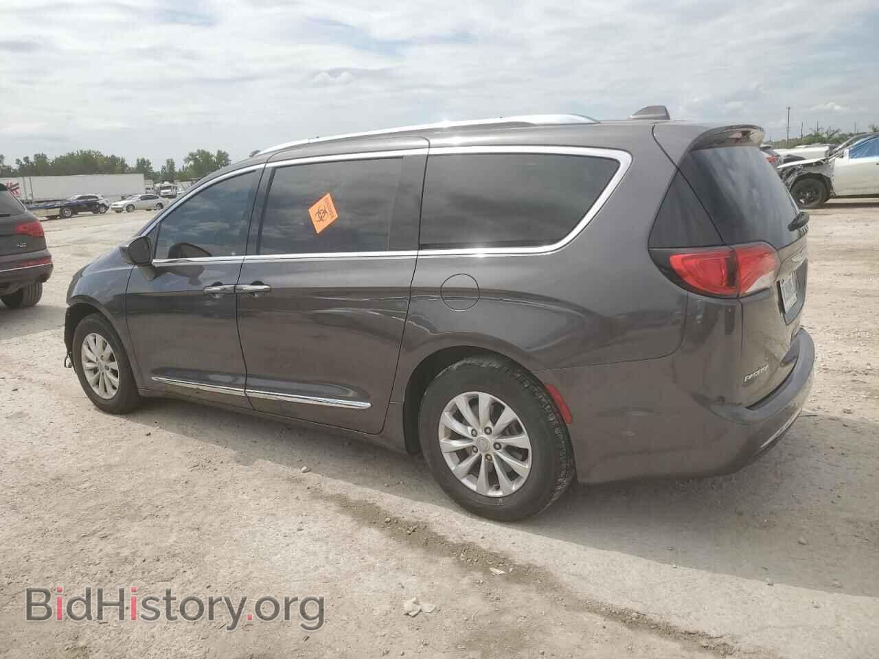 2019 CHRYSLER PACIFICA - VIN: 2C4RC1BG1KR561363 - Фото 2