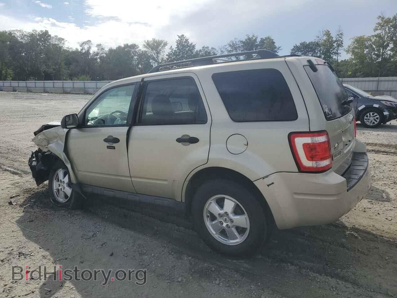 2011 FORD ESCAPE - VIN: 1FMCU0D71BKC48060 - Фото 2