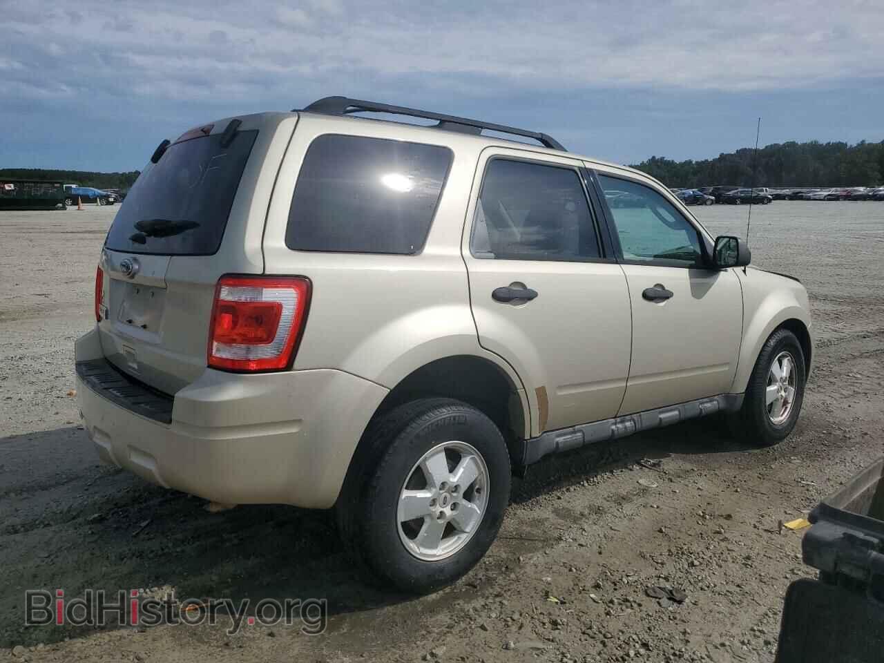2011 FORD ESCAPE - VIN: 1FMCU0D71BKC48060 - Фото 3