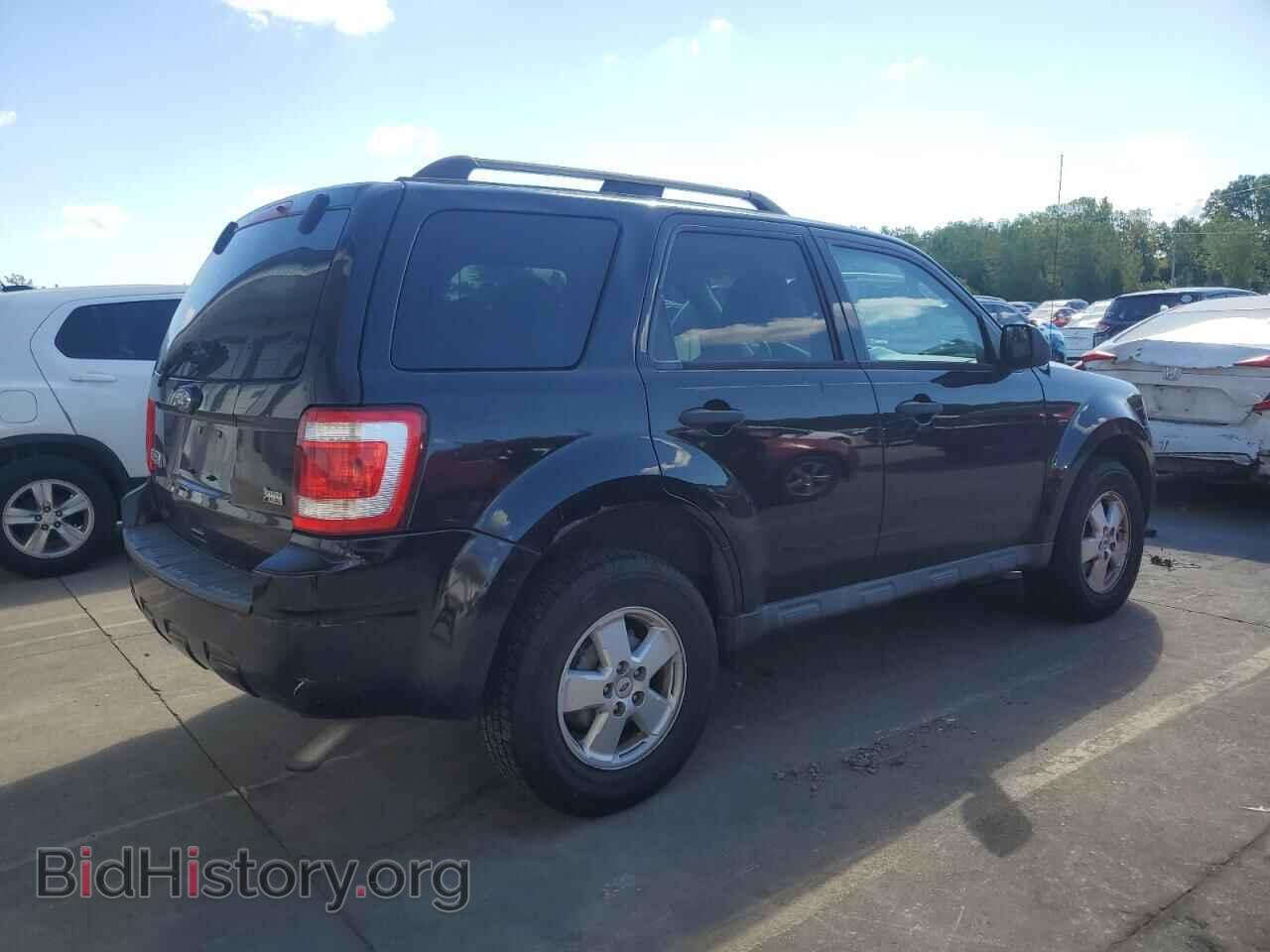 2011 FORD ESCAPE - VIN: 1FMCU0DG5BKB75145 - Фото 3