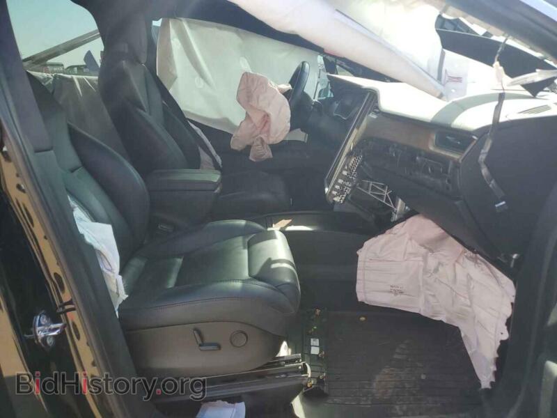 2018 Tesla MODEL X (VIN 5YJXCBE27JF141758) — photo 7 of 12
