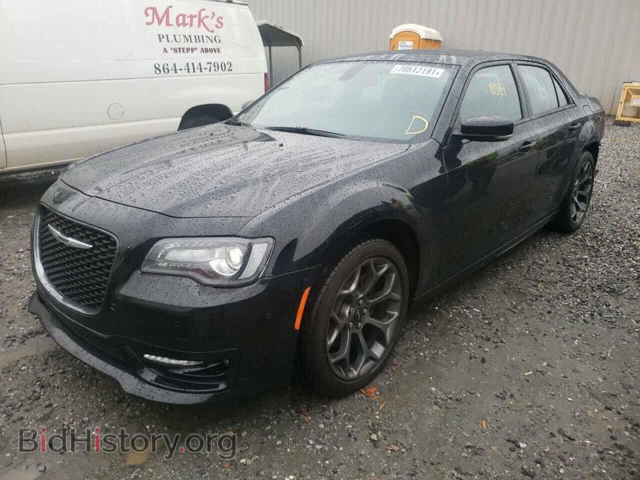 2018 CHRYSLER 300 - VIN: 2C3CCABT3JH319878 - Фото 2